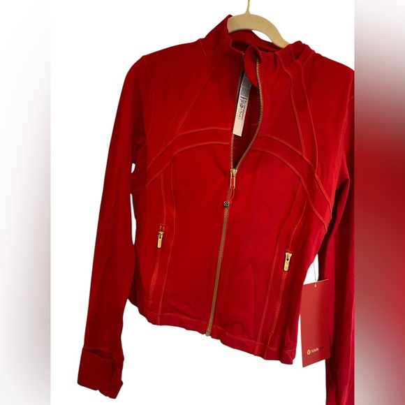NWT Lululemon define cropped jacket nulu *new year DARK RED Size 8 - Picture 3 of 5